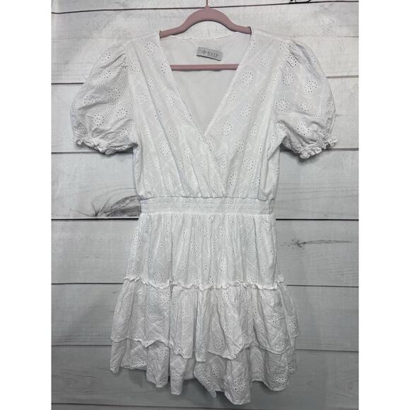 White WAYF Dress Size Small (Guesstimate) Perfect For Summer - Picture 1 of 5